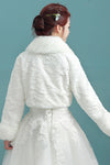 3.4 Longitud de la manga de piel sintética de abrigo de la boda MPJ140937