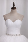 2024 La nueva blusa acanalada del amor del vestido de bola de Tulle de los vestidos de boda ata para arriba para arriba