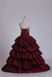 2022 vestido de bola del amor vestidos de quinceañera tafetán con bordado Burdeos / Castaño