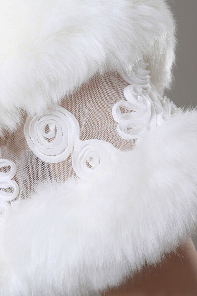 Agraciado Faux Fur & Lace Wedding Wrap MPJ140927
