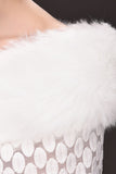 Blanco elegante de piel sintética de abrigo de la boda