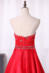 2022 Sweetheart Prom Dress A-Line corpiño de encaje con falda de raso piso de longitud rebordeado