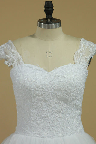 2024 Una manga del casquillo línea vestidos de boda con apliques de tul